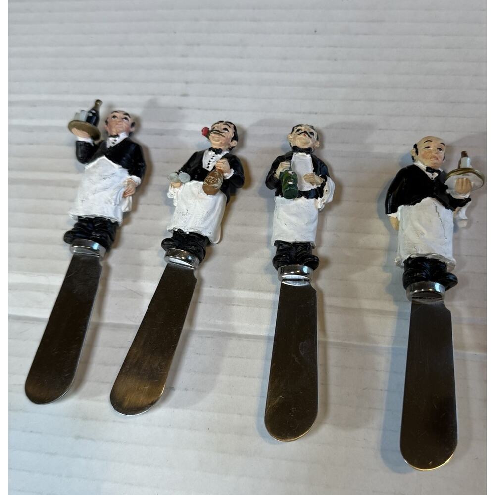 Set Of 4 Boston Warehouse Cheese Spreaders Vintage Waiters